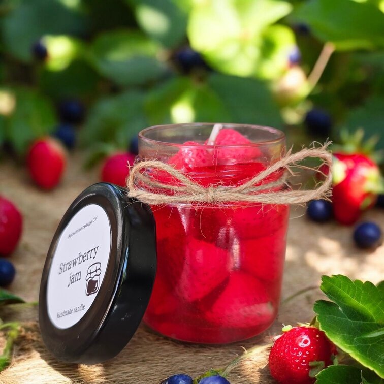 Свещ Сладко от ягоди / Strawberry jam