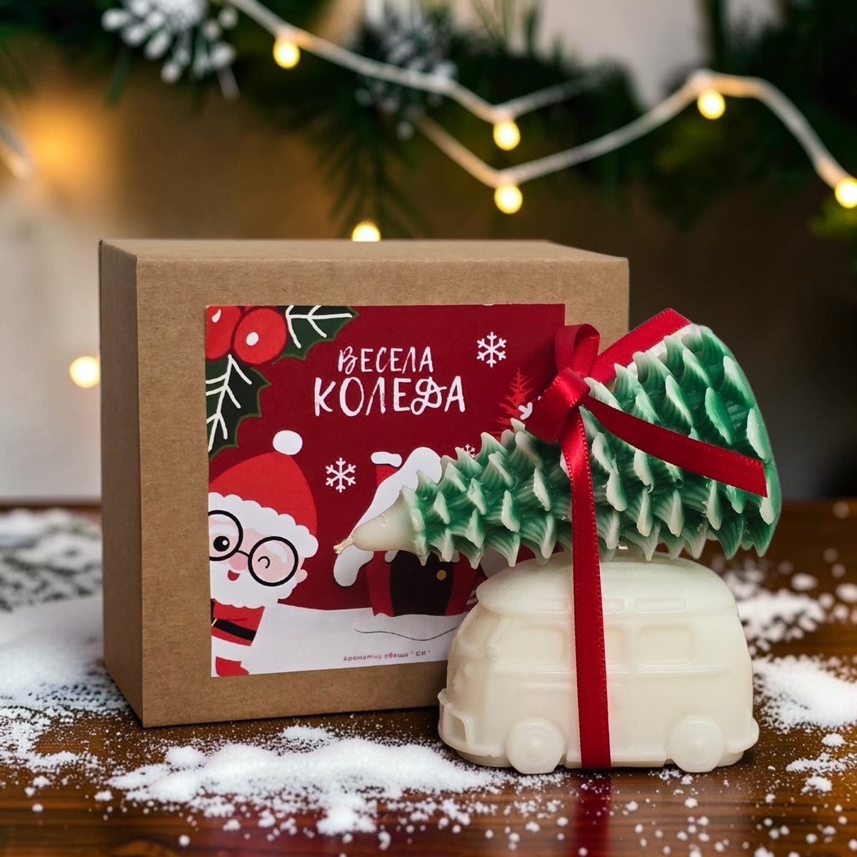 Коледна кутия със свещи бус и коледно дърво