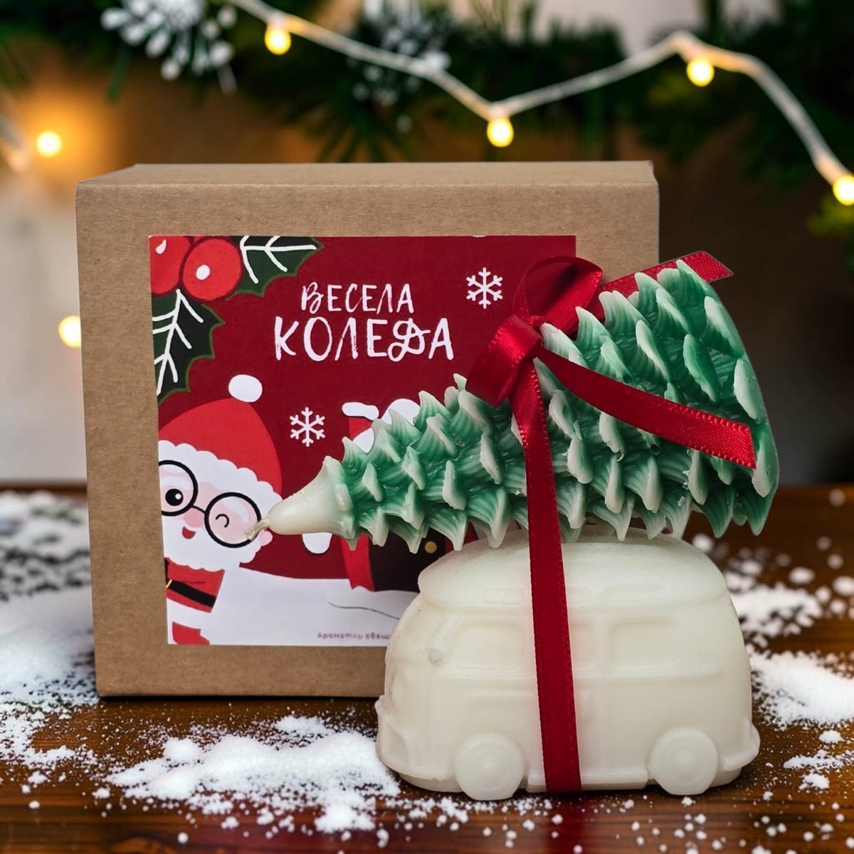 Коледна кутия със свещи бус и коледно дърво
